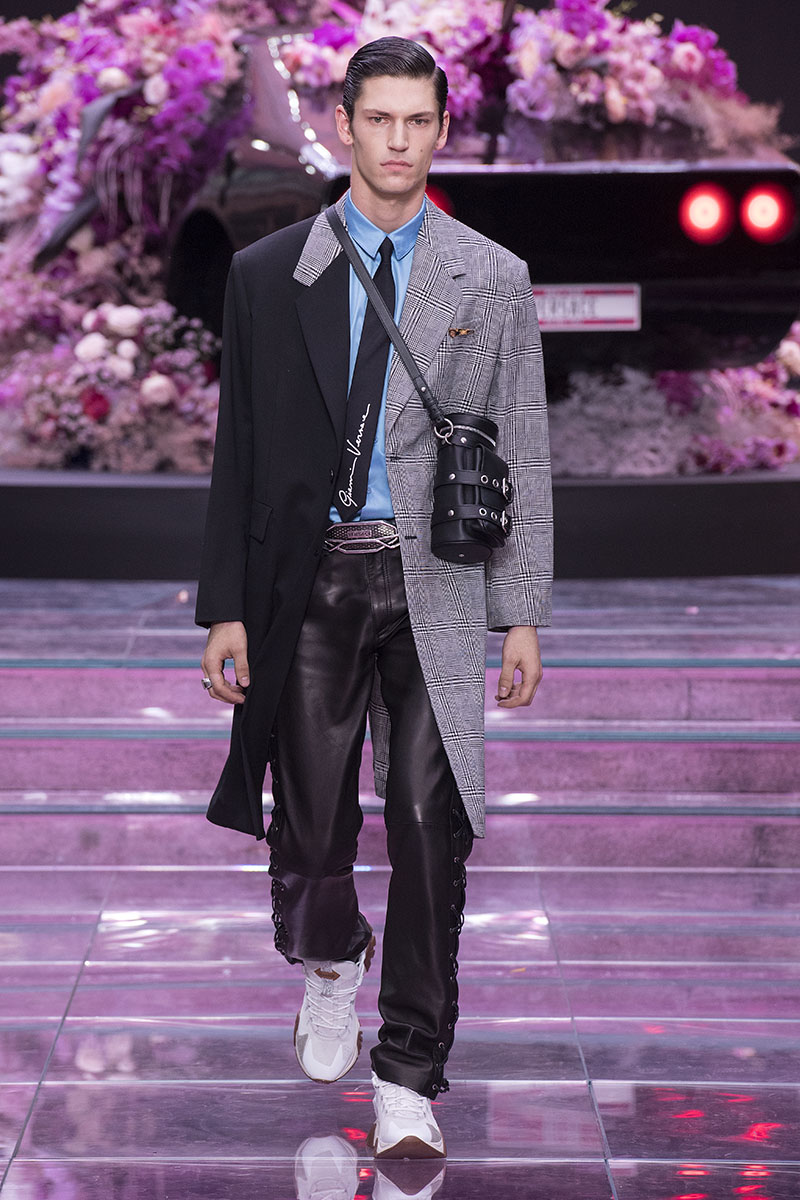 Every Look From Versace Men's Spring/Summer 2020