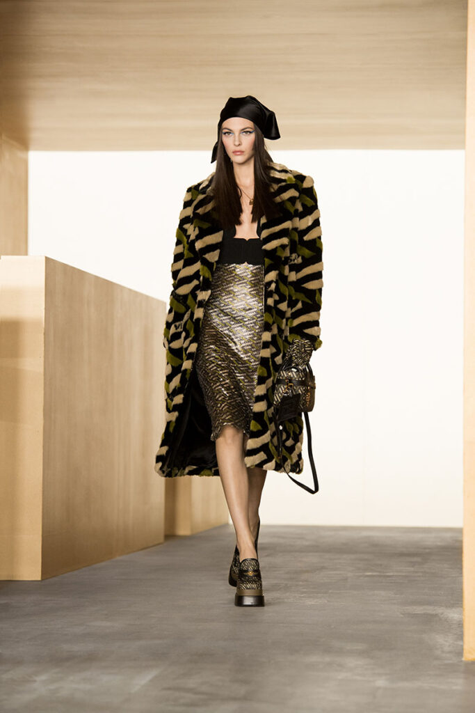 Versace FW21: Step Inside La Greca | Neo2 Magazine