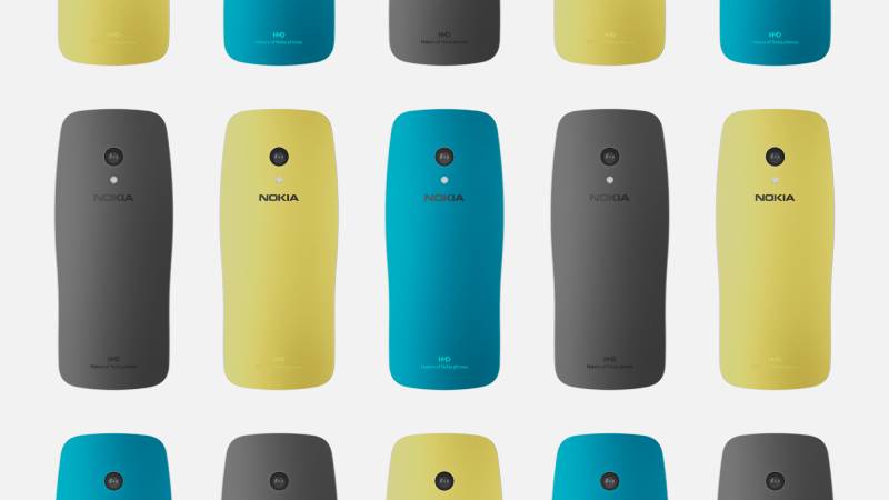 Nokia 3210: fotografía de los teléfonos en amarillo, negro y azul en su parte trasera.