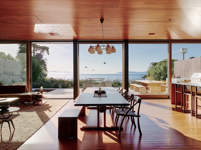 Feldman Architecture-Surf-House: mesa de comedor con gran ventanal