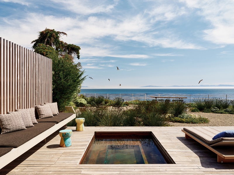 Feldman Architecture-Surf-House: terraza con jacuzzi y vistas al océano