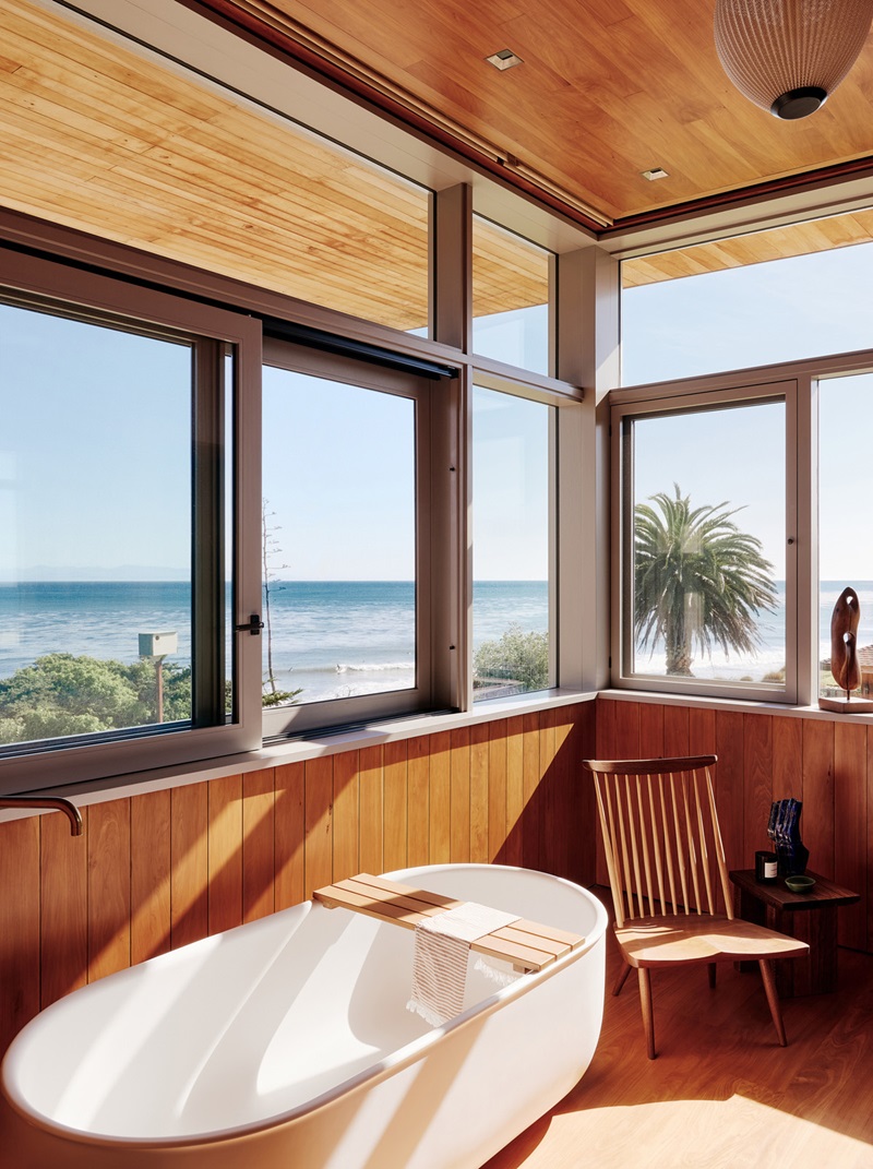 Feldman Architecture-Surf-House: bañera con vistas al mar