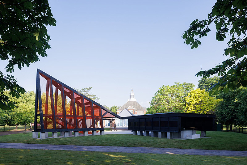 Serpentine, Pabellón Archipelagic Void - arquitectura moderna en un jardin para disfrutar del arte