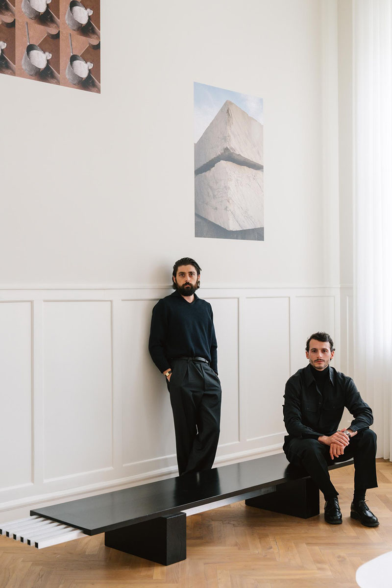 &Tradition y Studies of a Bench: el duo de diseñadores italianos junto a su banco
