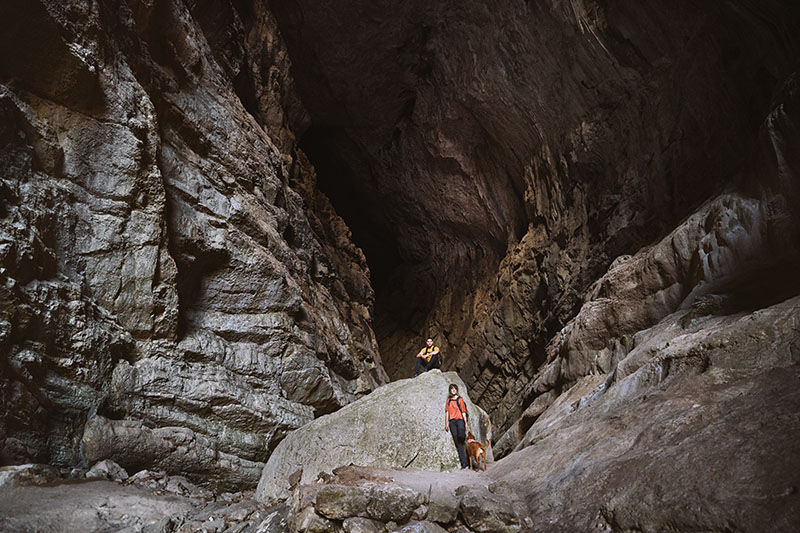Costa del Sol campaña de publicidad: una escursión dentro de unas cuevas