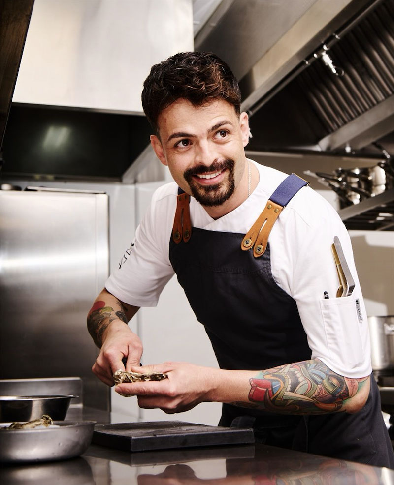 La Zambra un lujo silencioso: El chef Juanjo Solano en la cocina