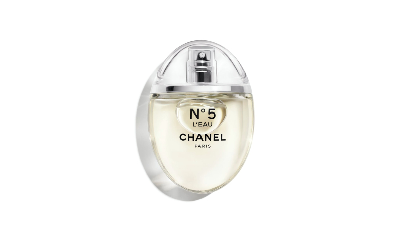Mejores perfumes de chica para verano 2024: Chanel No5 L'Eau