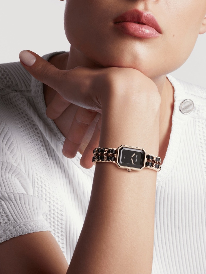 Nuevo reloj collar Chanel Première Sound con cascos