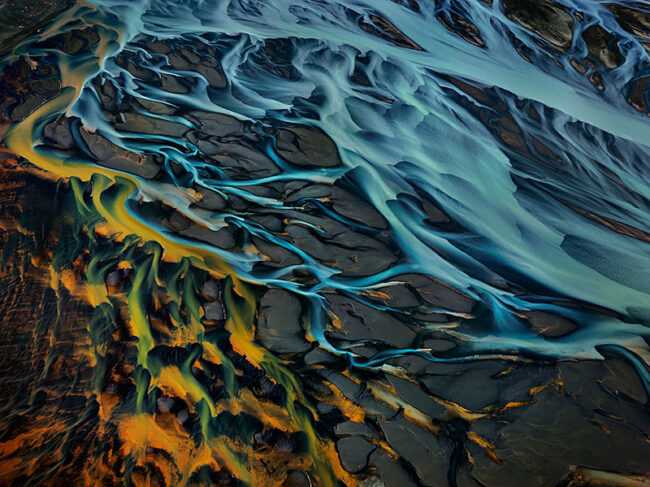 photo basel - foto aerea de rio con muchos colores