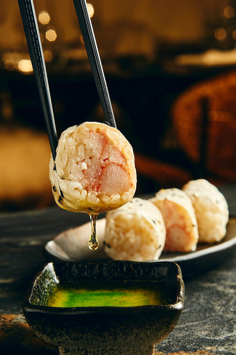Semana de la tapa Food Hall Galería Canalejas: rollito de pato Pekín con salsa hoisin de Le Petit Dim Sum