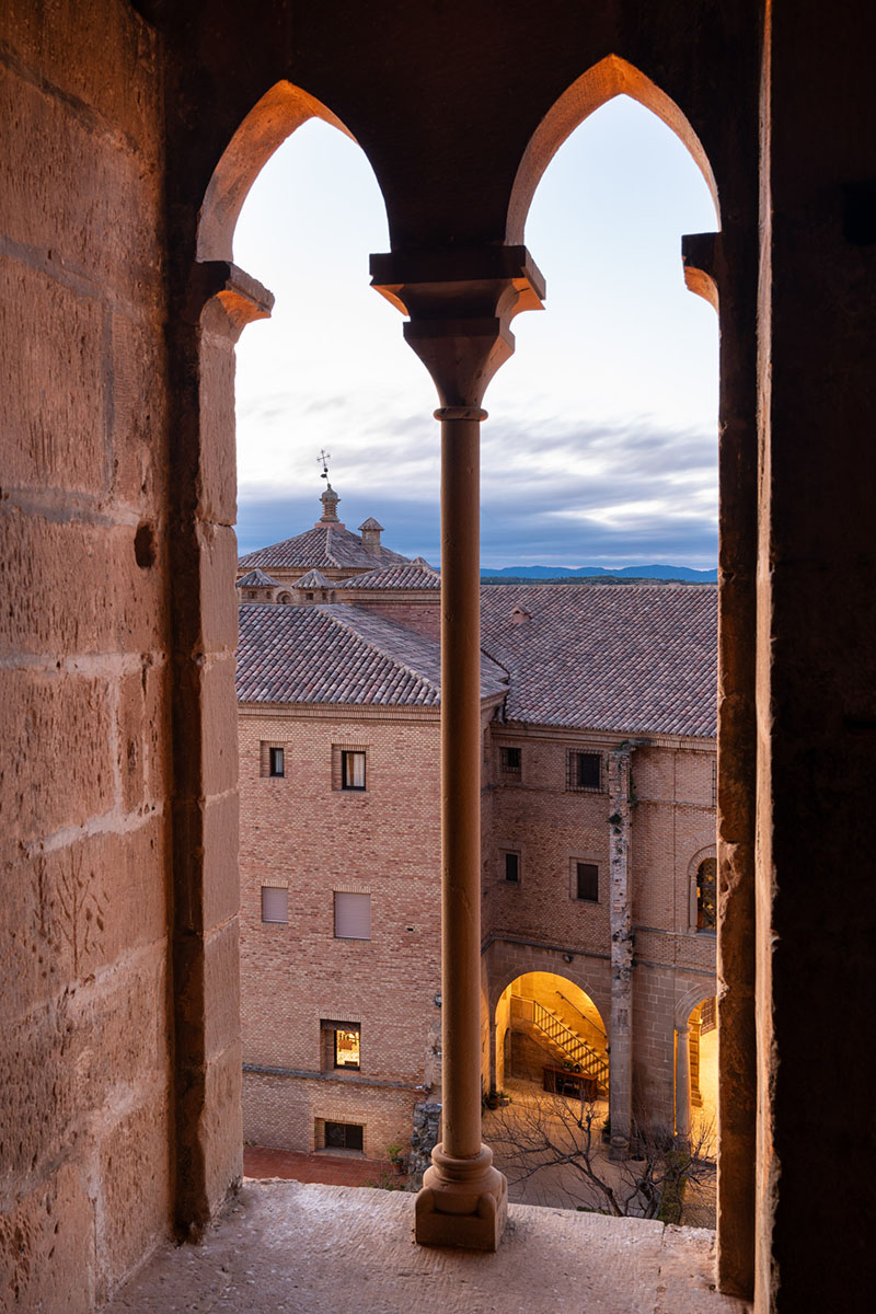 Lugares en España instagrameables: una ventana de arquitectura árabe