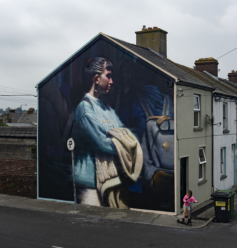 Parees Fest 2024 - gran mural en una fachada de un edificio