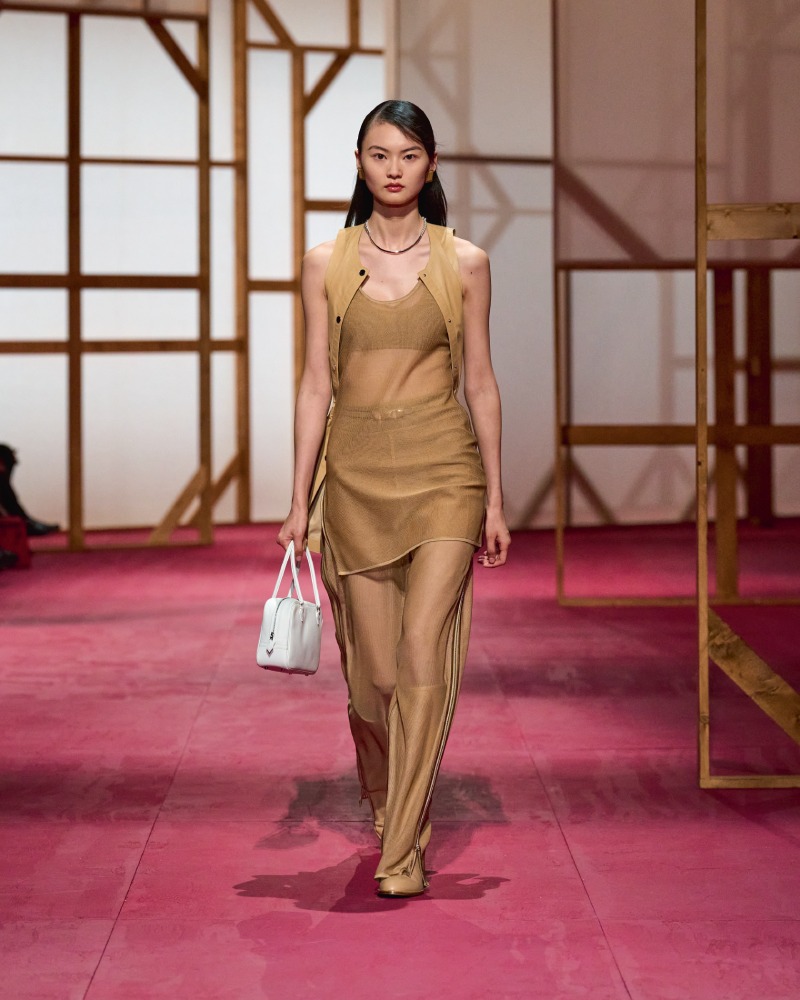 Desfile Hermès Mujer SS25