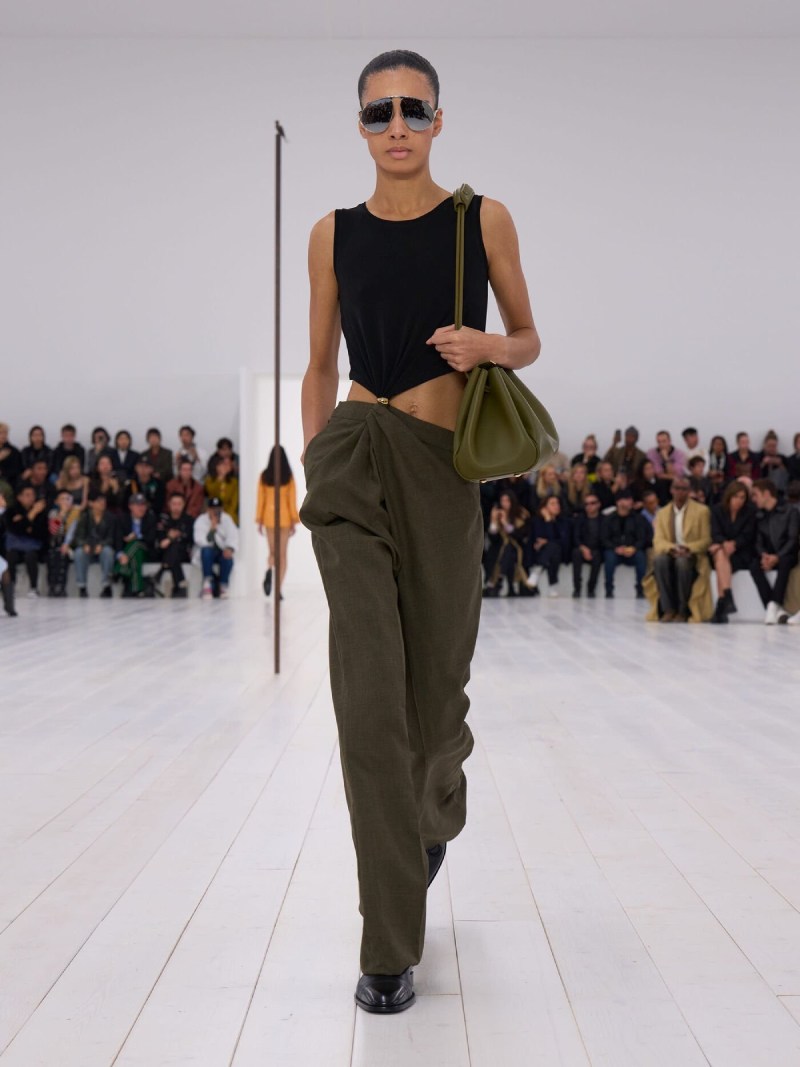 Desfile Loewe Mujer SS25