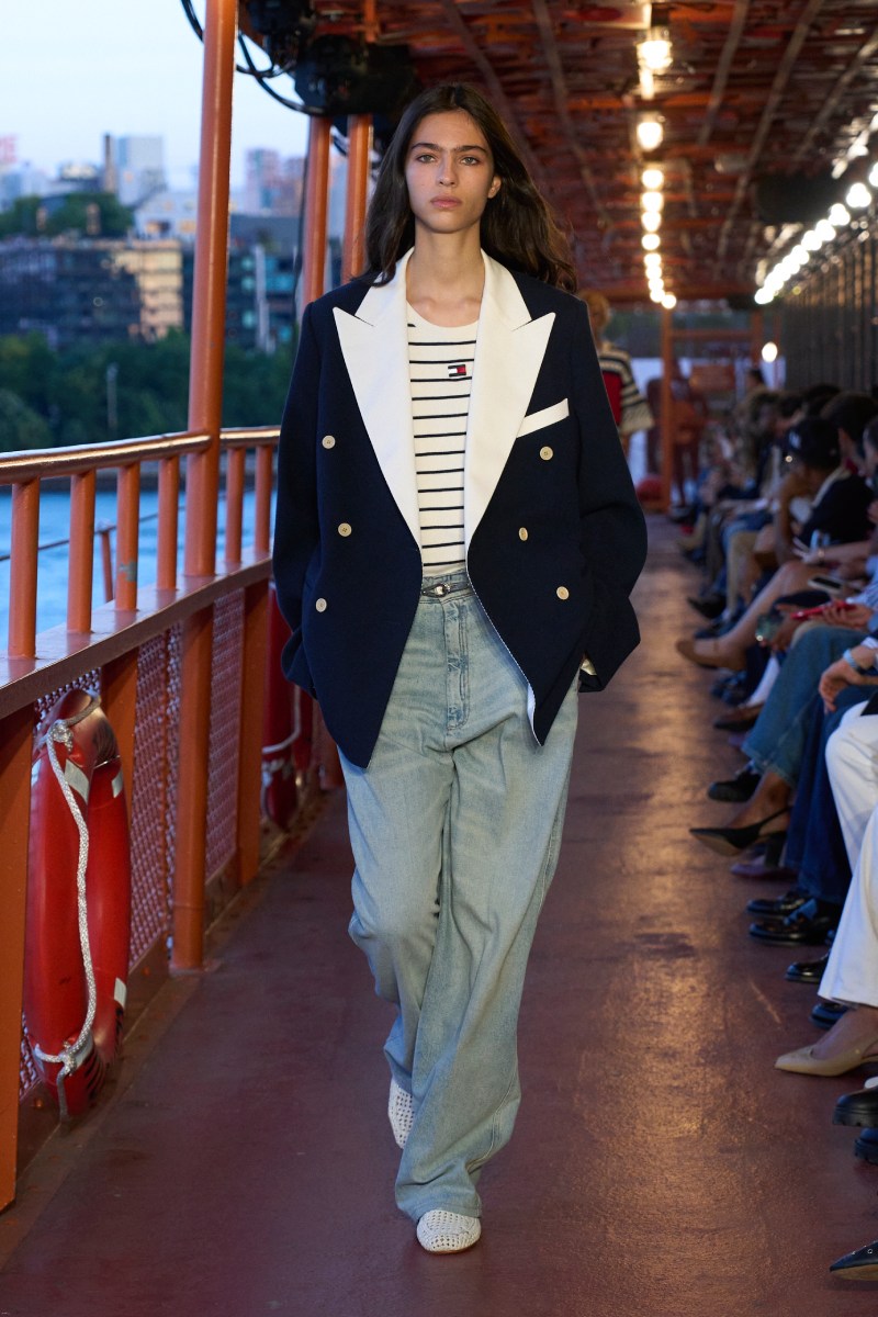 Desfile Tommy Hilfiger SS25 en Nueva York