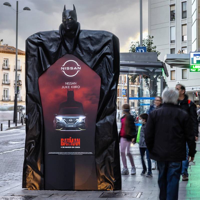 JCDecaux: una marquesina con publicidad exterior de JCDecaux.