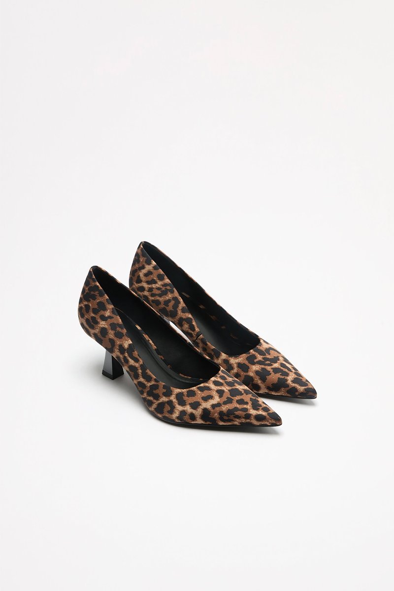 ropa zapatos animal print lefties nueva colección zapatos