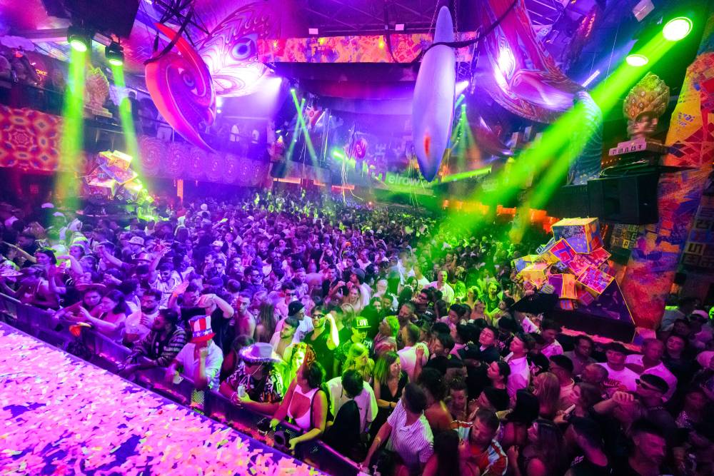 elrow y amnesia en ibiza hallucinarium fiesta closing cierre fiesta techno house