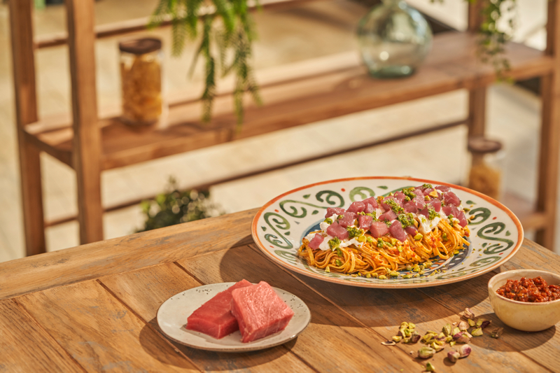 Ginos Día mundial de la pasta: Linguine al pesto rosso con tartar de atún