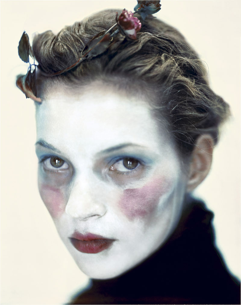 Imagen de Kate Moss maquillada como pinturas de Ensor