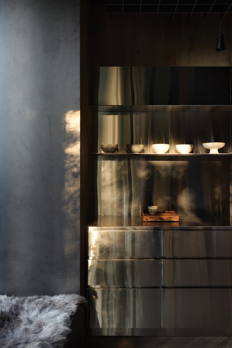 Omar-Gandhi-Architects-White-Rock: cocina de acero inoxidable