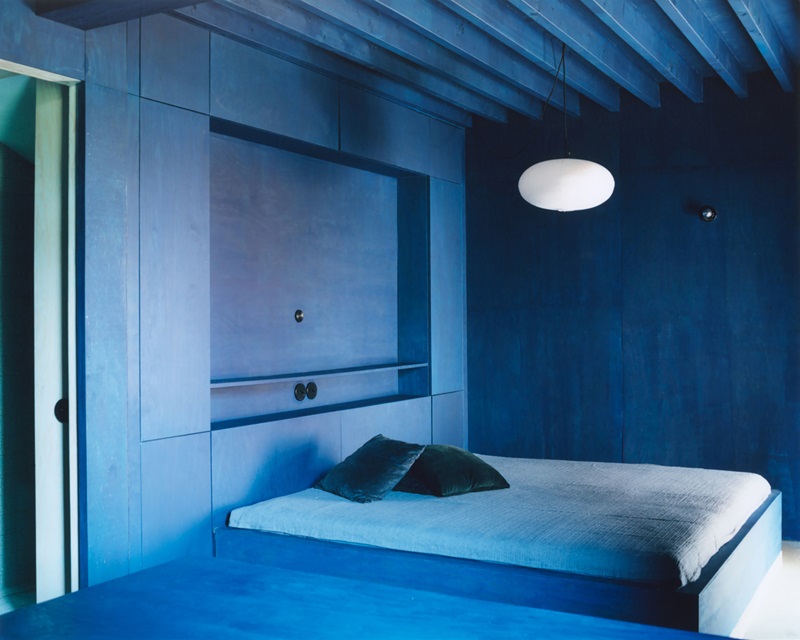 Piertzovanis-Toews-Erika-and-Willis-Barn: dormitorio azul