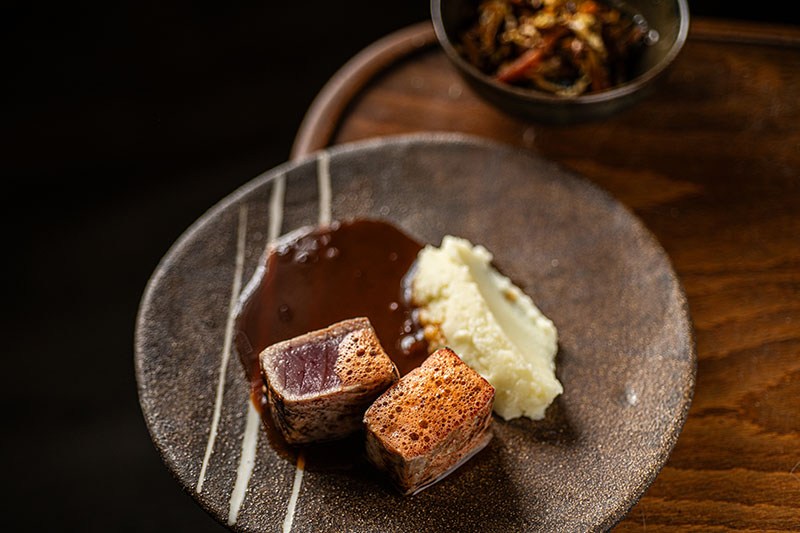 Restaurante Amets cocina vasca Madrid: tataki de atún