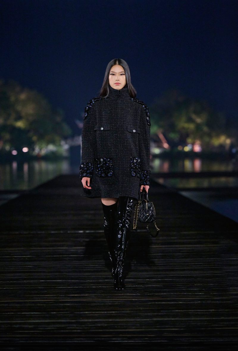 Desfile Chanel Métiers d'Art 2024/25