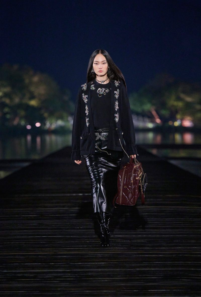 Desfile Chanel Métiers d'Art 2024/25