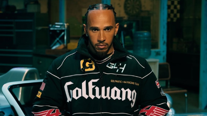 Hombres con mejor estilo de 2024: Lewis Hamilton