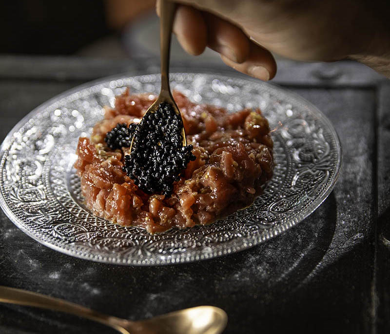 ideas originales para regalar en Navidad: Steak Tartar de Oro de La Finca