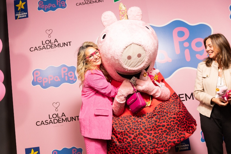 peluche peppa pig lola casademunt