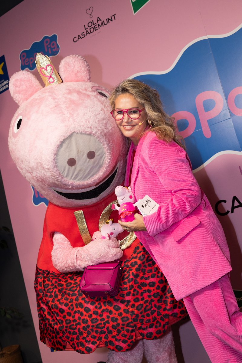 peluche peppa pig lola casademunt