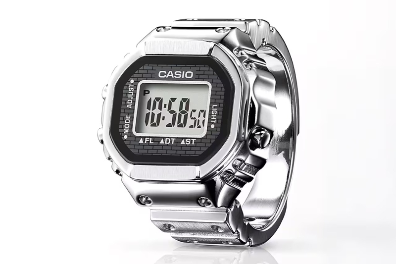 Accesorios tendencia de 2025: reloj de anillo Casio