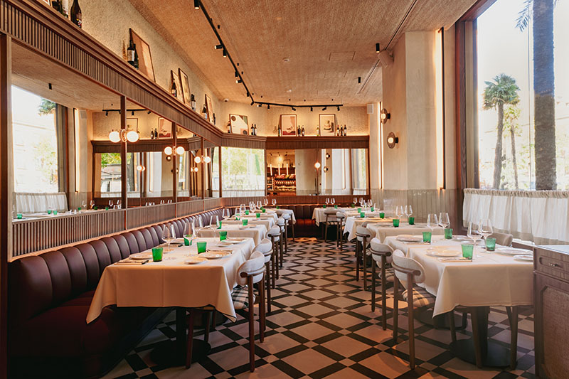 Restaurante Chez Madrid: vista del salón con mucha luz natural