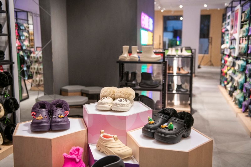 tienda crocs barcelona nuevo espacio zuecos