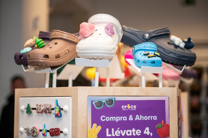 tienda crocs barcelona nuevo espacio zuecos