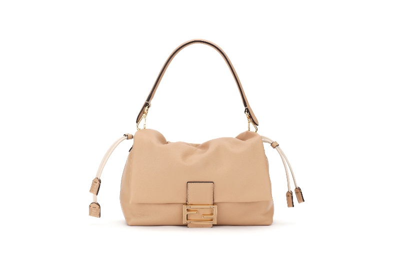 bolso favorito Carrie Bradshaw mama baguette fendi SS25