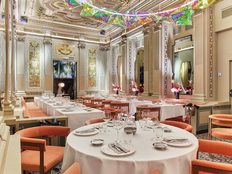 Boral y 1923 en ABC Serrano: Interior del restaurante