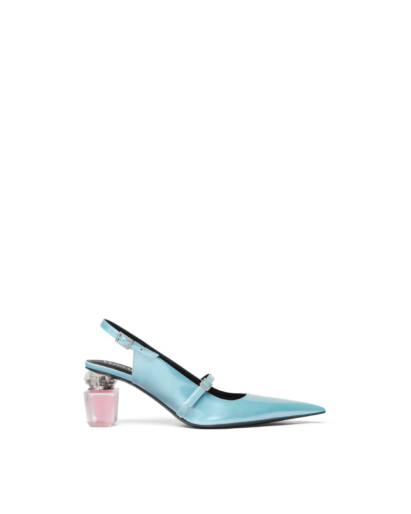 Tendencias de accesorios 2025: zapatos slingback