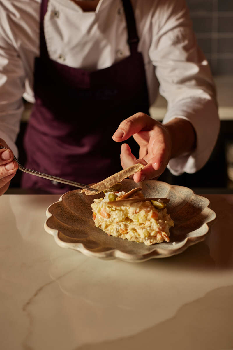 Can Bo restaurante de tapas: ensaladilla rusa con ventresca de atún.