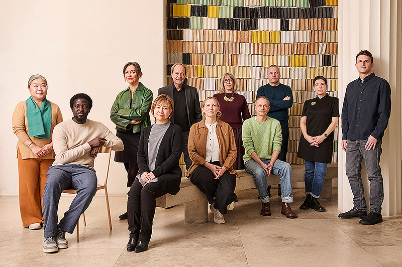 Loewe Foundation Craft Prize 2025 - foto de grupo de los miembros del jurado