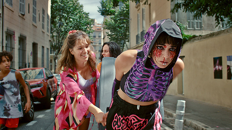 Noemie Merlant - fotograma de la pelicula Las Chicas del Balcon