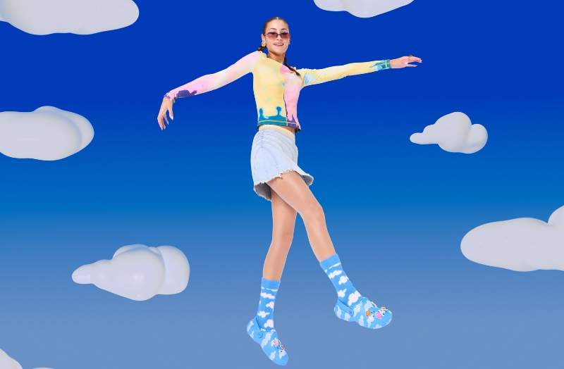 happy socks crocs zuecos calcetines nubes