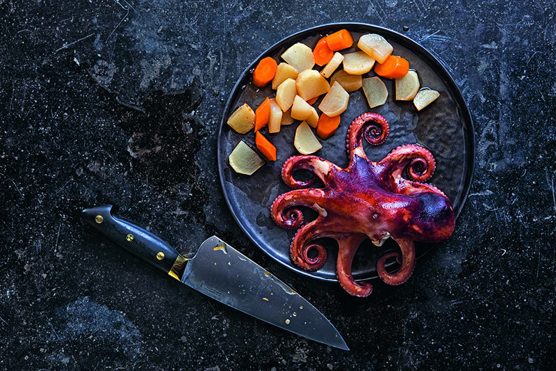 Plato del libro de recetas con pulpo de Jean-Pierre Montanay