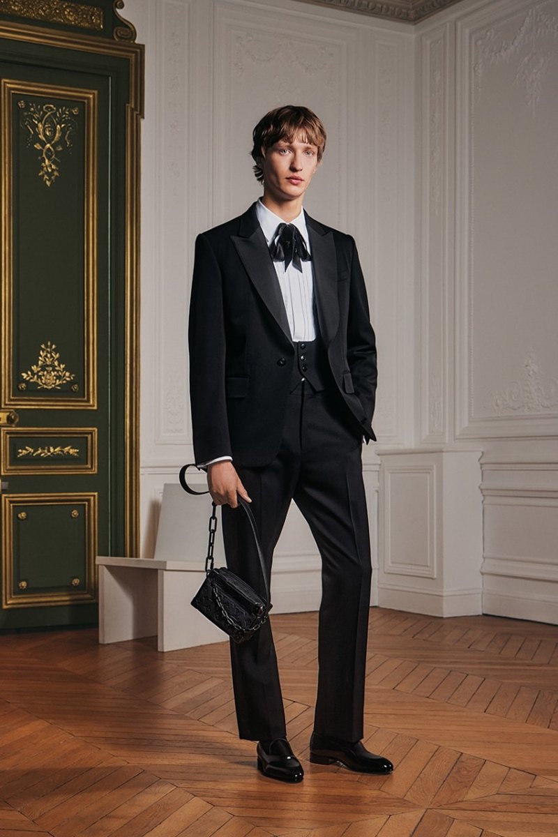 Louis Vuitton New Formal looks de traje