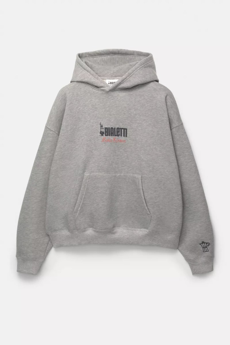 ropa cafeteros colección cápsula Pull Bear Bialetti sudadera capucha