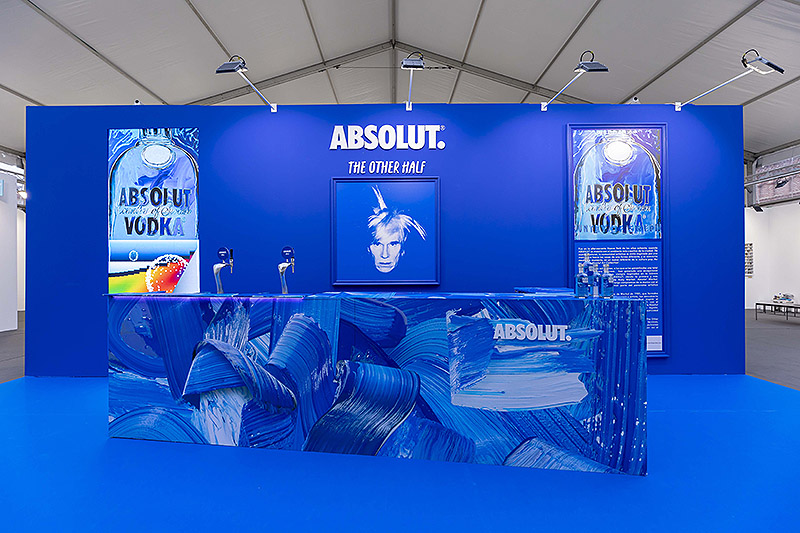 Angel Toren / Absolut Warhol. fotografía del espacio en UVNT