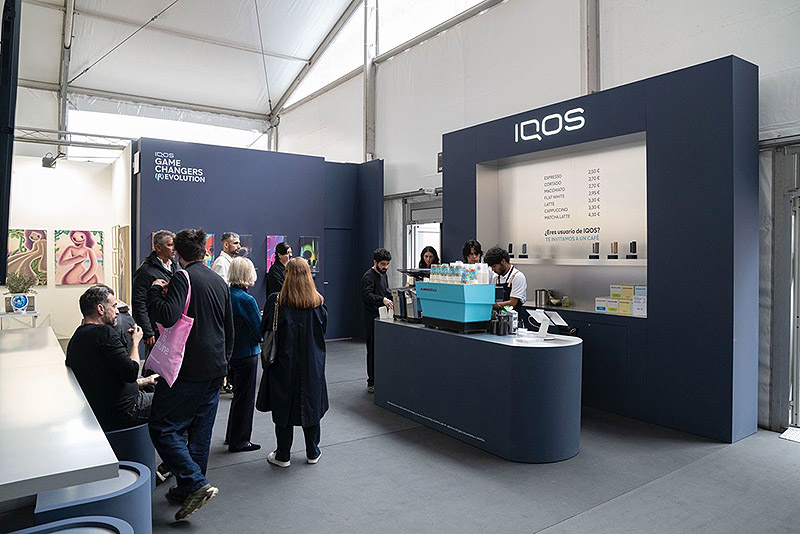 IQOS Game Changer (R)Evolution - vista de la exposición de dispositivos