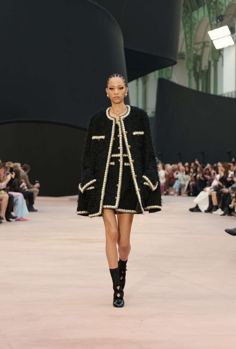 Mejores Desfiles Paris Fashion Week Mujer 2025